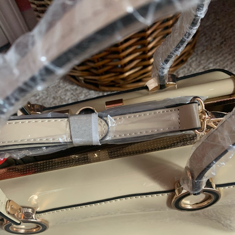 Purse - Picture 6 of 7